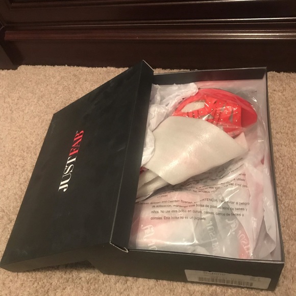 Red peep toe pumps - Picture 6 of 7